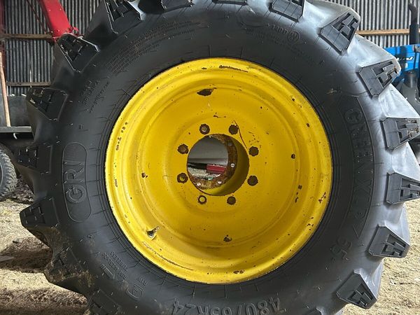 John Deere Tractor tyres - Main image