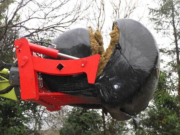 New Nugent Bale Shear w/Wrap Catch (TAMS Approved) - Main image