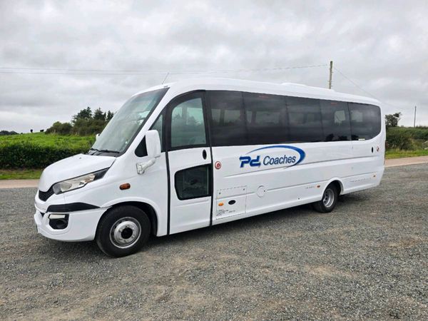 Ferqui 33 seater - Main image