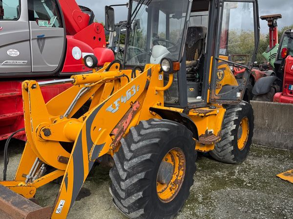 2008 Veneiri Loader 463F loader - €15,000 + VAT - Main image