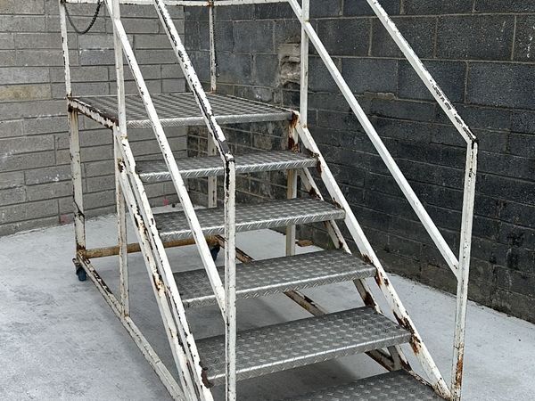 Mobile safety steps - Main image