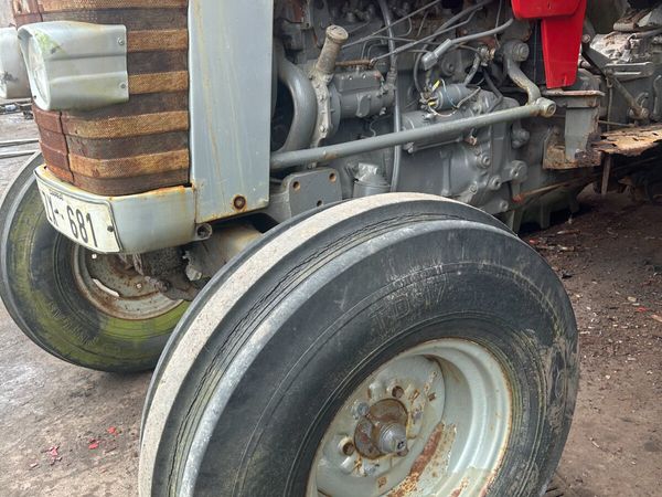 1000-16 Front Wheels - Main image