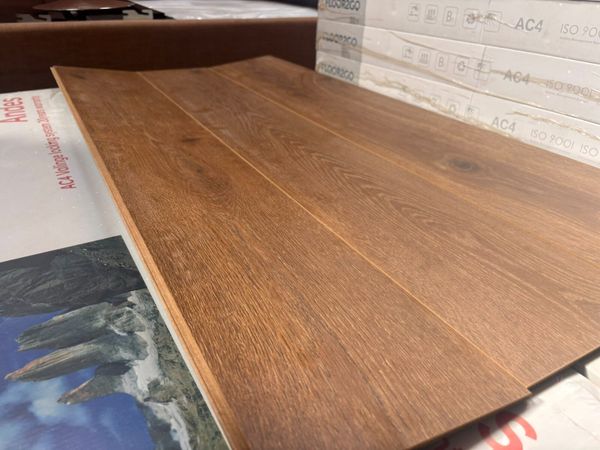 ✨ 8mm Laminated Flooring – In Stock & Ready to Go - Main image