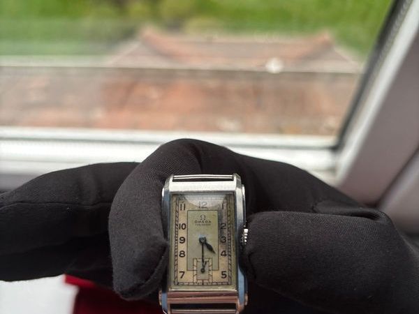 Art Deco Omega Watch (calibre. T17) - Main image