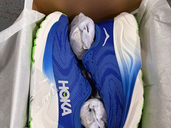 Hoka Arahi 8 Runners - Main image