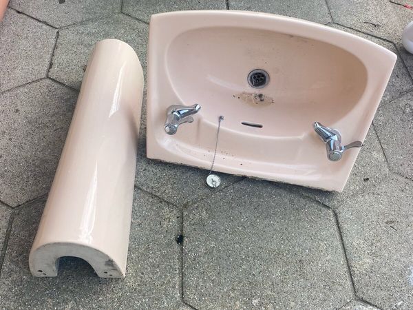Washbasin & pedestal - Main image