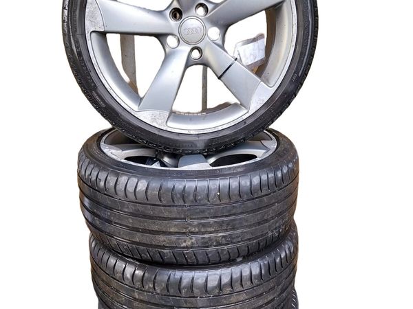 2012 Audi A4 19" Alloy Wheels Set 255/35R19 - Main image