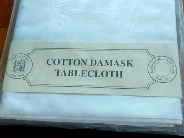 Vintage Damask tablecloth - Main image