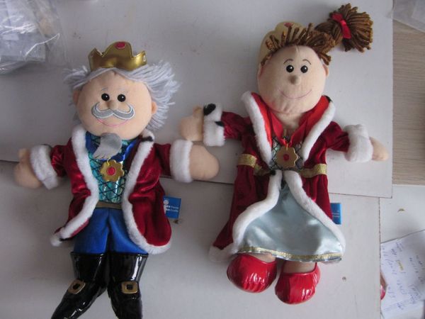 Fiesta Crafts Tellatale King and Queen Hand Puppet - Main image