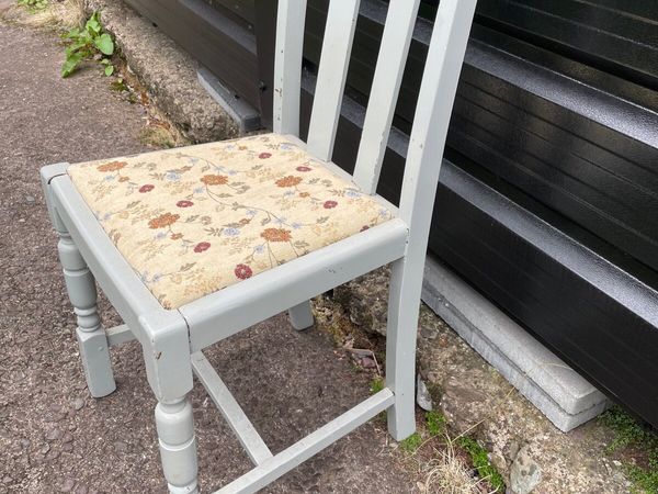Wooden chair - Main image