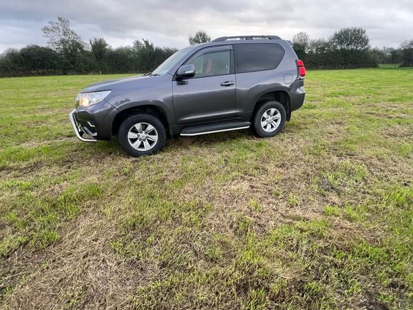 2018 Swb Land Cruiser - Main image