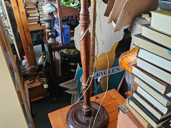 Vintage Antique Free Standing Lamp - Main image