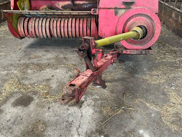 Jones Square baler - Main image