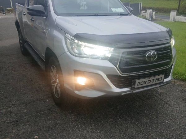 202 Toyota Hilux 2.4 Auto - Main image