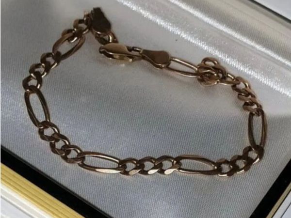 Vintage 9ct Gold Figaro Bracelet - Main image