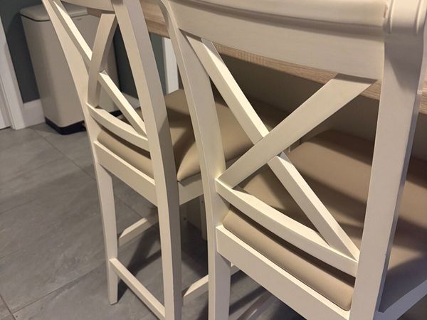 Island Chairs - Main image