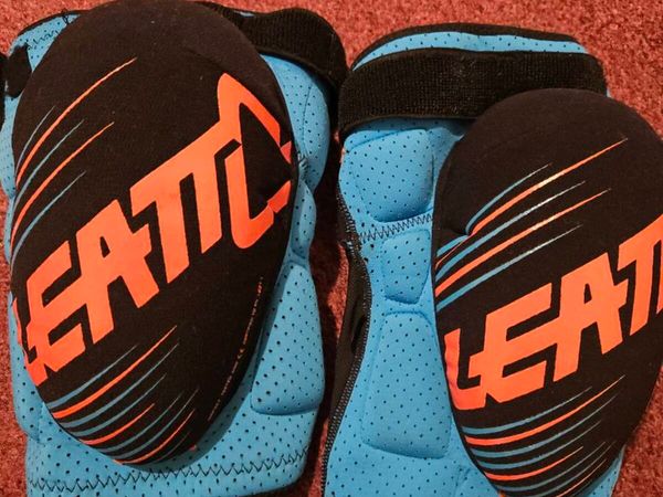 Leatt 3DF 5.0 knee guards L/XL – CE Level 1 – MTB - Main image