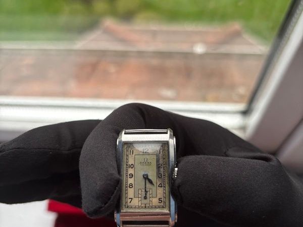 Art Deco Omega Watch (calibre. T17) - Main image