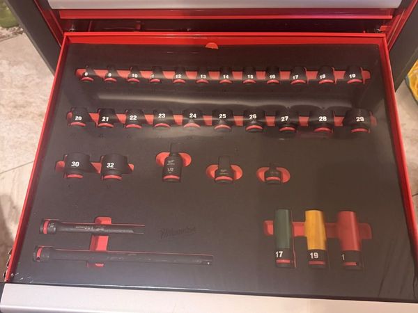 Milwaukee 227- piece Roller cabinet  tool set - Main image