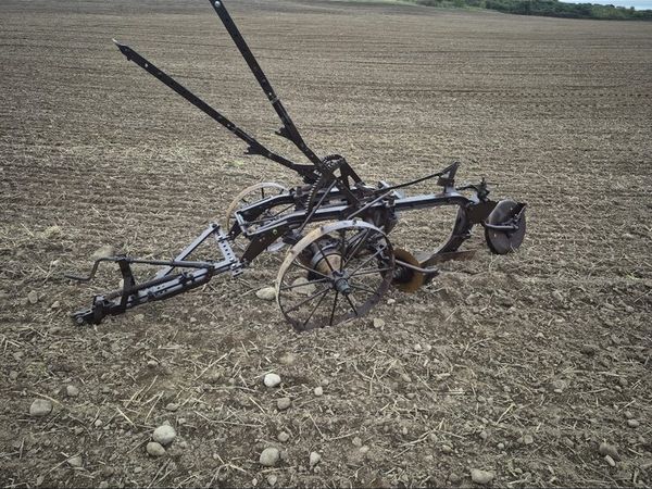 International trailer plough - Main image