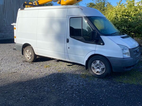 Transit Cherry  picker (drive on car license ) - Main image