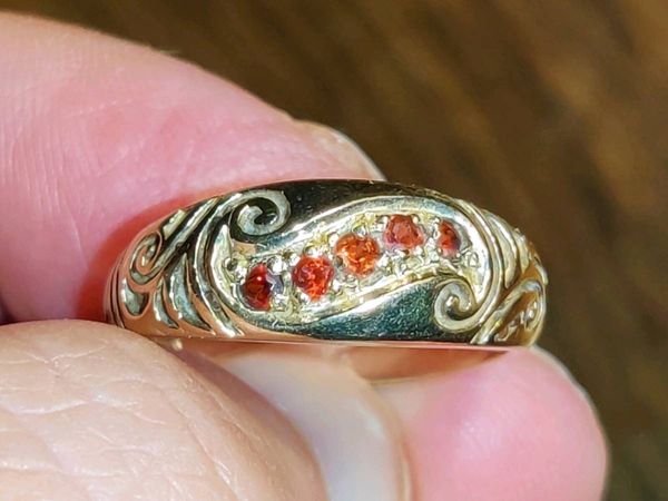 CELTIC KELLS GARNET, 9CT Gold Chunky Vintage Ring - Main image