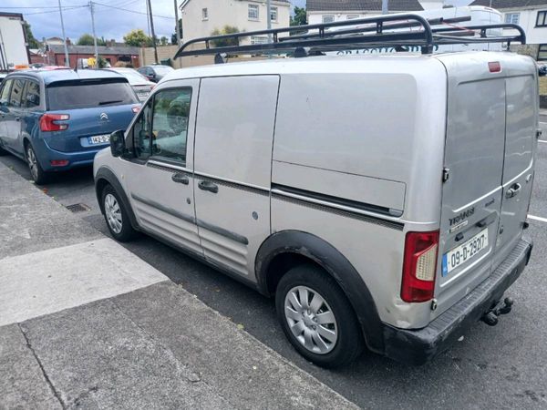 09 Ford Transit Connect - Main image