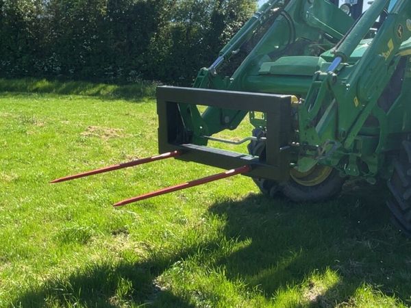 Bale spike - Main image