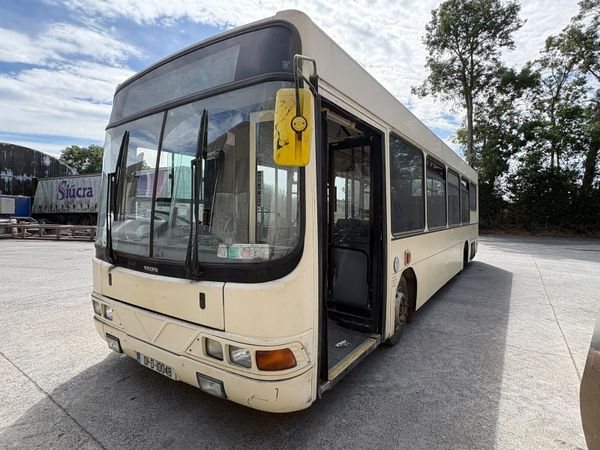 Volvo bus - Main image
