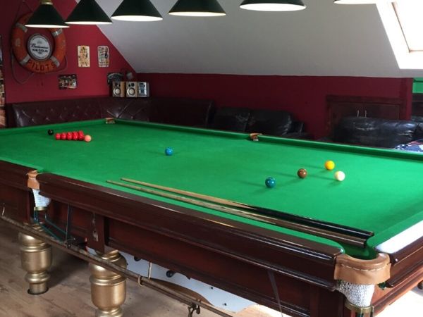 Snooker table - Main image