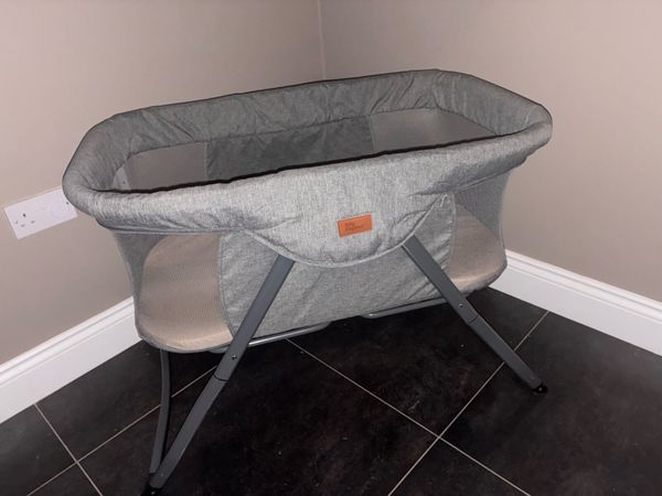 Baby Elegance Kangu Foldable Crib / Travel Cot - Main image