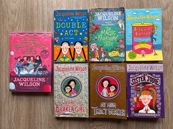 Jacqueline Wilson Book Bundle - 1 Hardback & 6 Pap - Main image