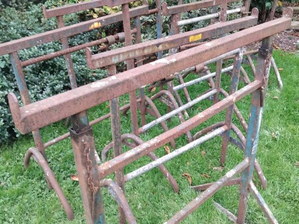 BAND STANDS - Main image