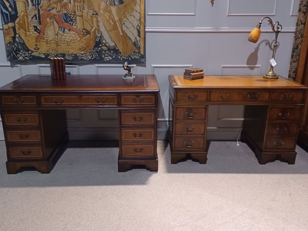 Victorian-style Leather top pedestal desks - Main image