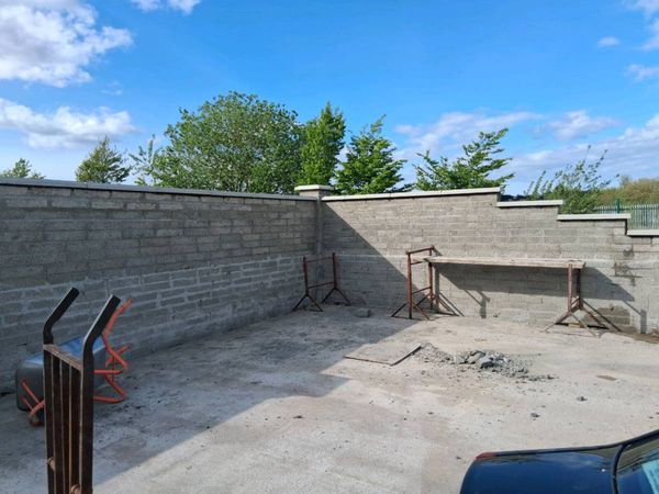 Blocklaying plastering building - Main image