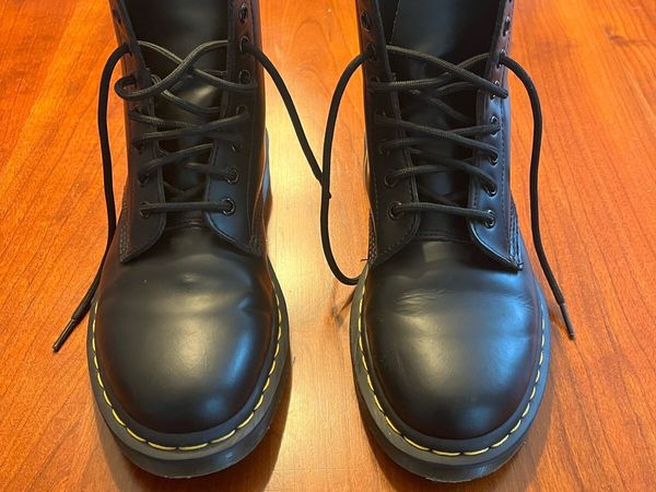 As New Dr Martin Boots UK Size 6 - Main image