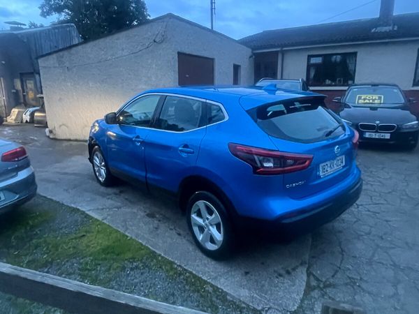 182 Nissan Qashqai 1.5 DCI Acenta Premium - Main image