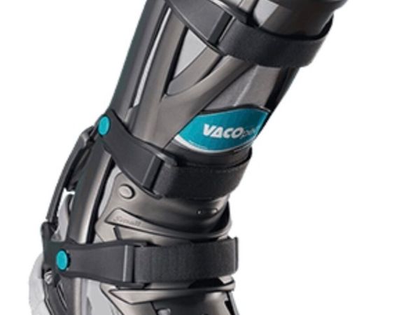 VACOped Walking Boot – Medium – Right Foot – €150 - Main image