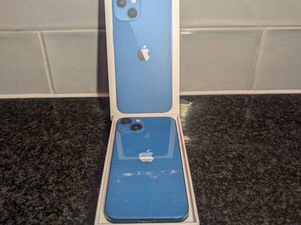 apple iPhone 13 - Main image