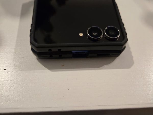 Samsung Z Flip 7 Unlocked - Main image