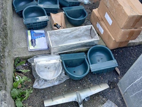 Water  trough all new all go together priced - Main image