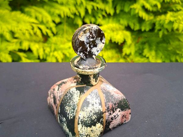 Glass vintage perfume bottle - Main image