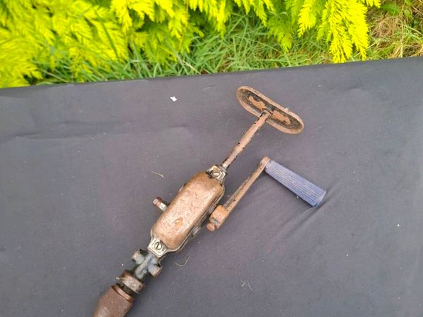 Vintage manual drill possible to post - Main image