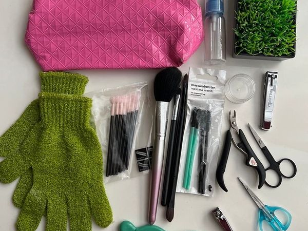 Bundle of Beauty Accessories - Main image
