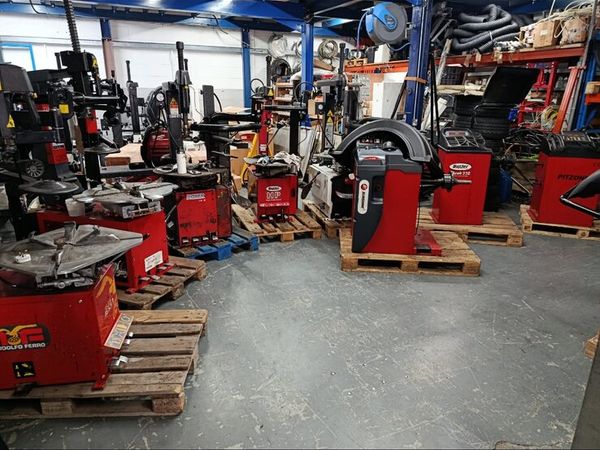 Garage and tyre equipment clearout sale - Main image