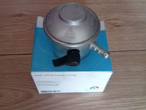 New Propane Butane gas Clip Regulator 27mm 37mbar - Main image