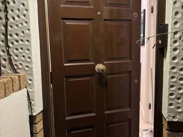 hall door - Main image