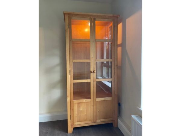 Glass cabinet with light - Main image