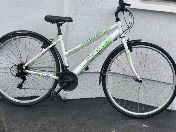 CHEAP LADIES BIKE..READ ADD DETAILS. - Main image