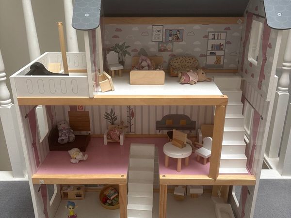 Dolls house - Main image